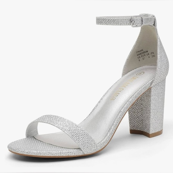 Dream Pairs Woman’s Silver Heels Sandals Size 10 - Picture 7 of 7